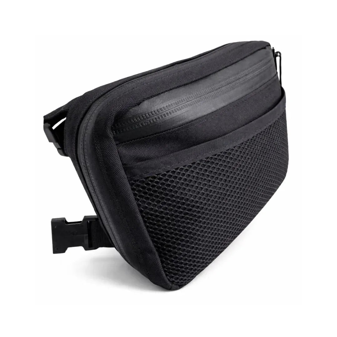 The Black-Out Chest Rig
